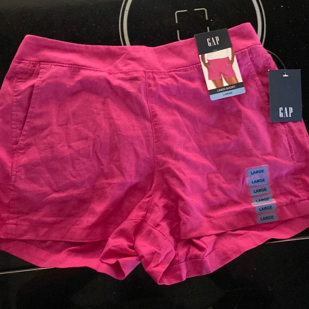 Pink GAP shorts size Large. NWT